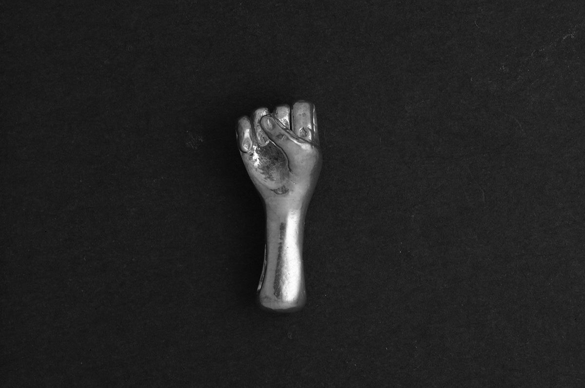 Vuist / actievoeren - Goud